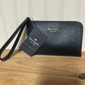 NWT Kate Spade Black Zip Wristlet